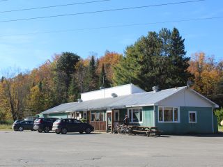 Dépanneur / restaurant / station-service à vendre REF#16787