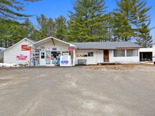 Dépanneur avec appartement adjacent à vendre REF#17074