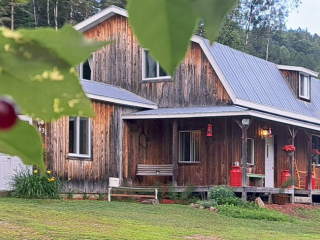 Domaine immobilier et touristique unique de 85 acres à Saint-Côme REF#17191