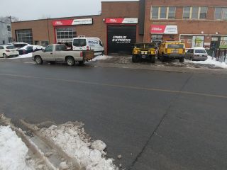 Garage bien situé avec bonne clientèle et attrait commercial REF#16869