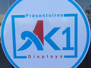 Présentoirs AK1 – Fabricant de présentoirs innovants pour commerces et événements à vendre REF#17086